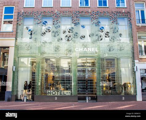 perfume stores amsterdam.